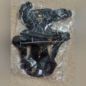 NWT medium dog harness